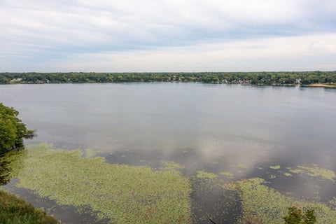 Tiny photo for 807 Lakeview Drive, Round Lake, IL 60073 (MLS # 12748116)