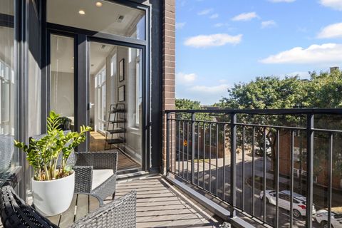 Tiny photo for 1824 W Foster Avenue #302, Chicago, IL 60640 (MLS # 12493270)