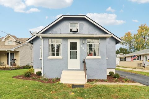 Photo of 796 Parkway Avenue, Elgin, IL 60120 (MLS # 12497356)