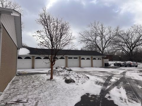 Tiny photo for 464 S President Street #204, Carol Stream, IL 60188 (MLS # 12536224)