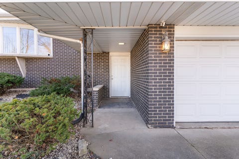 Tiny photo for 2859 190th Place, Lansing, IL 60438 (MLS # 12689443)