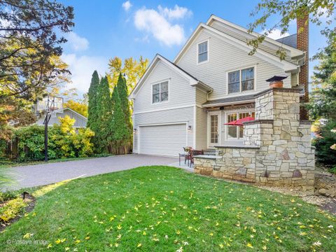 Tiny photo for 639 S Thurlow Street, Hinsdale, IL 60521 (MLS # 12525813)