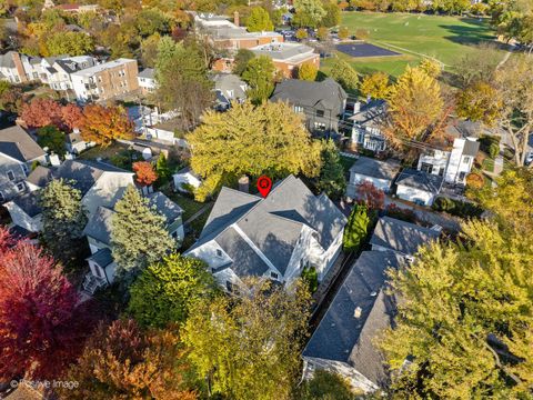 Tiny photo for 639 S Thurlow Street, Hinsdale, IL 60521 (MLS # 12525813)