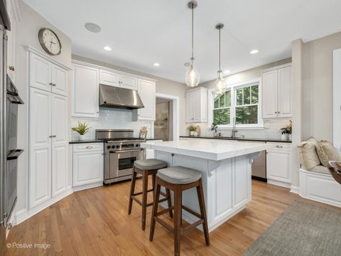 Tiny photo for 639 S Thurlow Street, Hinsdale, IL 60521 (MLS # 12525813)