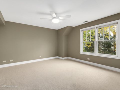 Tiny photo for 639 S Thurlow Street, Hinsdale, IL 60521 (MLS # 12525813)