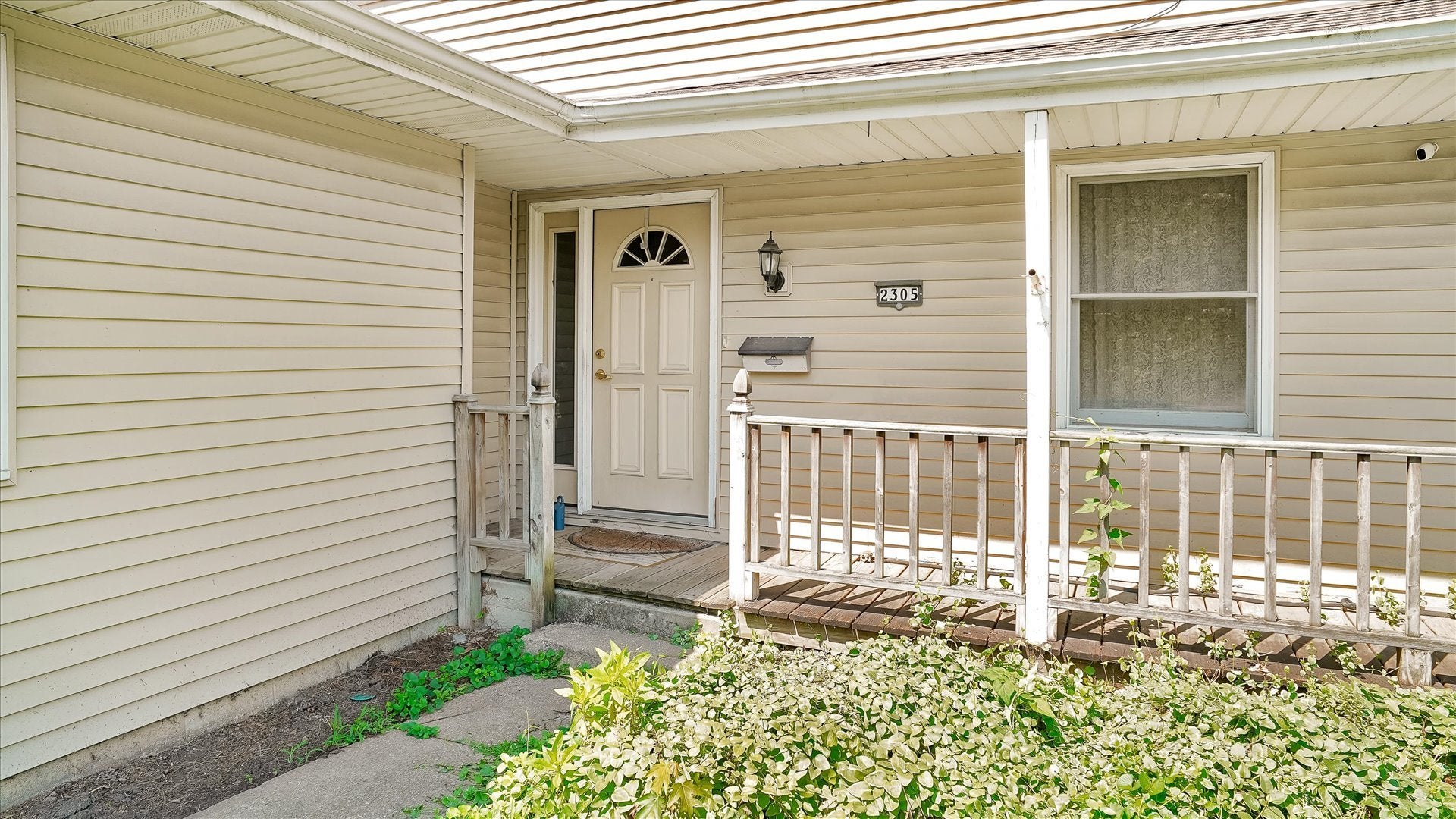 2305 Whitson Circle