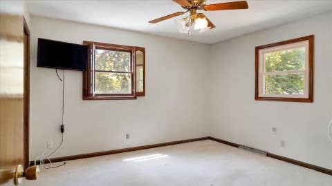 Tiny photo for 2305 Whitson Circle, Urbana, IL 61801 (MLS # 12684033)
