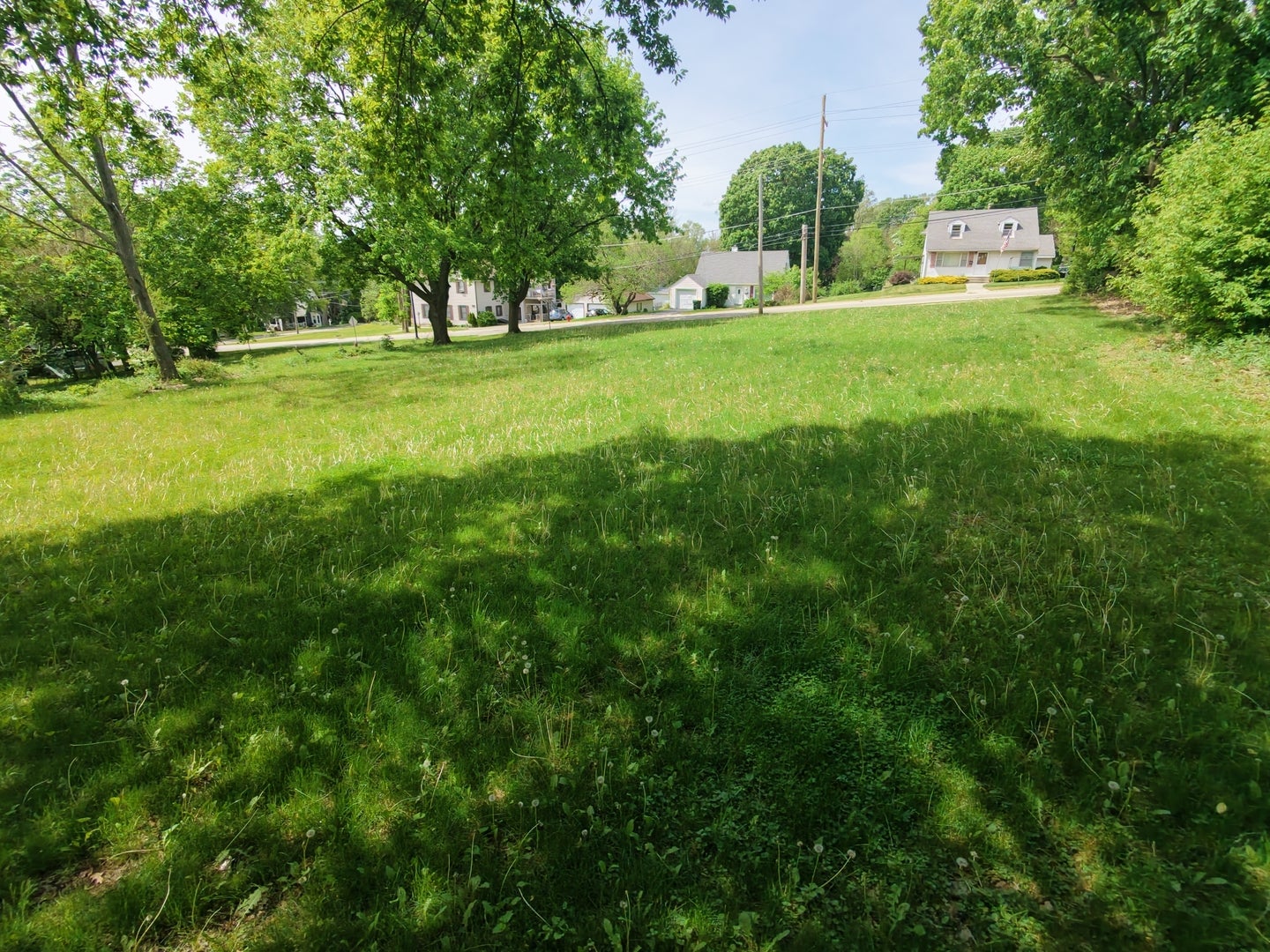 410 BARRINGTON Avenue