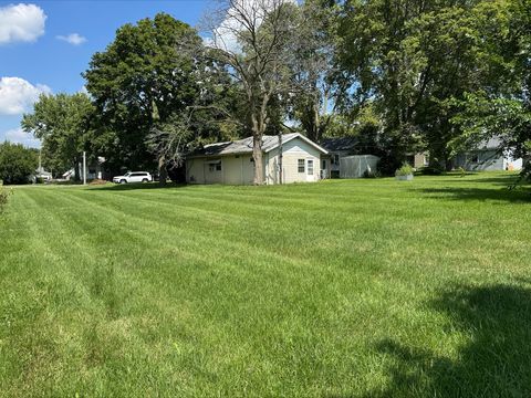 Tiny photo for 201 E Elm Street, Chatsworth, IL 60921 (MLS # 12447510)