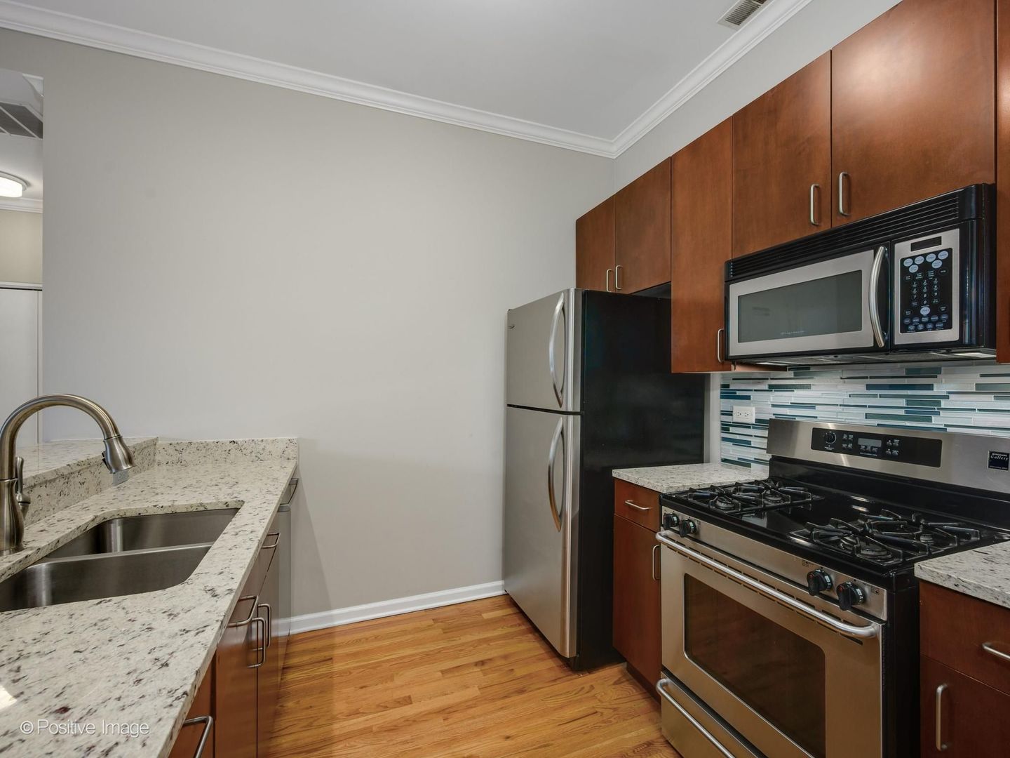 2089 W Wabansia Avenue 202