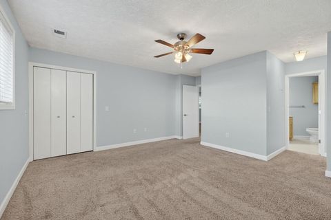 Tiny photo for 4195 Fairview Drive #4, Bettendorf, IA 52722 (MLS # 100000600)