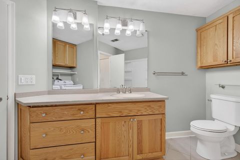 Tiny photo for 4195 Fairview Drive #4, Bettendorf, IA 52722 (MLS # 100000600)