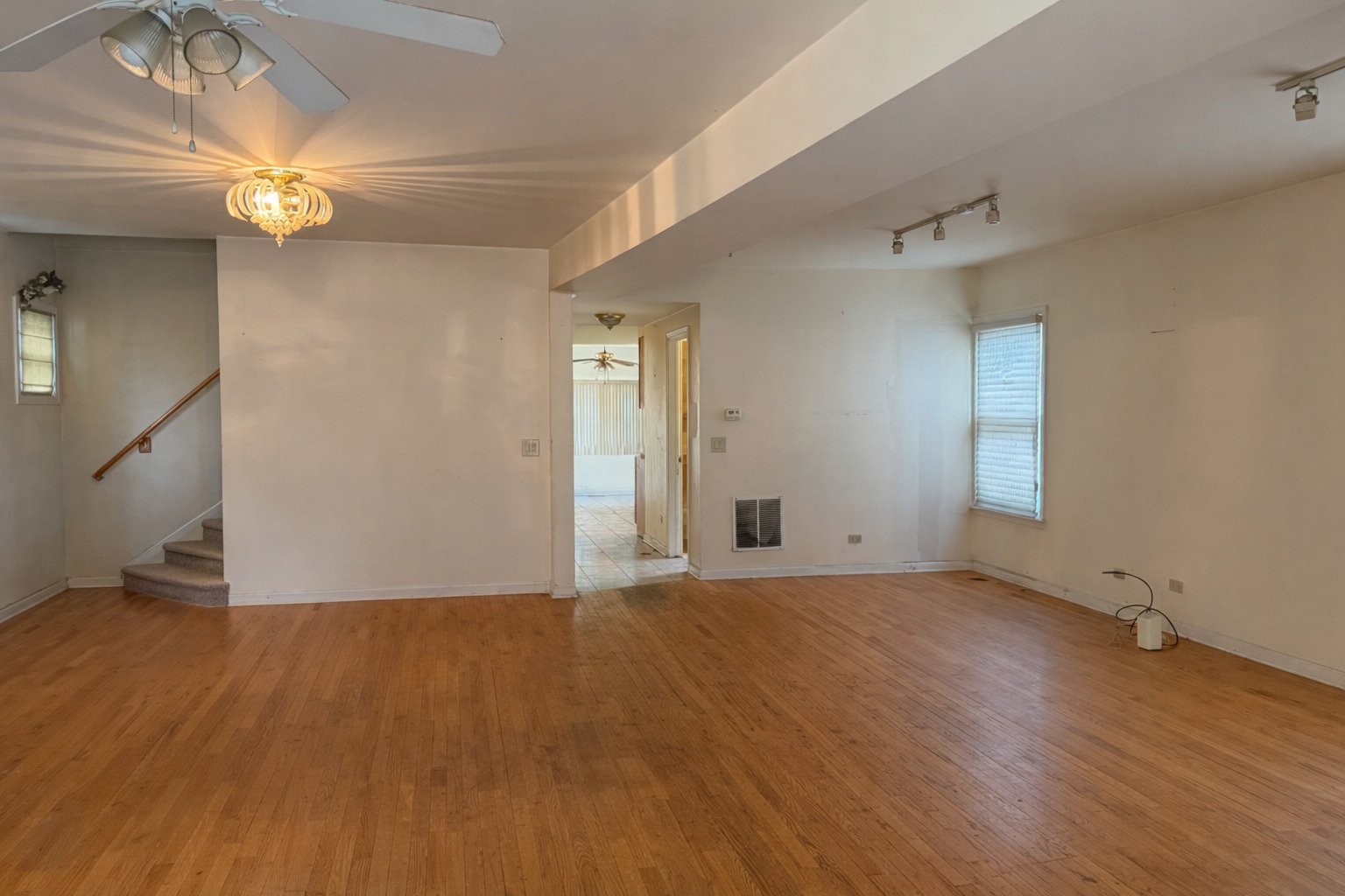 11224 S Stewart Avenue - Photo 3
