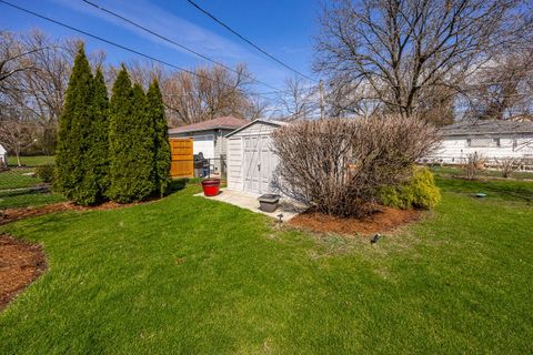 Tiny photo for 908 40th Street, Downers Grove, IL 60515 (MLS # 12636391)