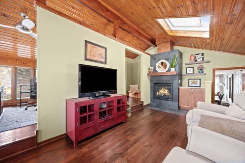 Tiny photo for 908 40th Street, Downers Grove, IL 60515 (MLS # 12636391)