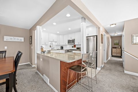 Tiny photo for 908 40th Street, Downers Grove, IL 60515 (MLS # 12636391)