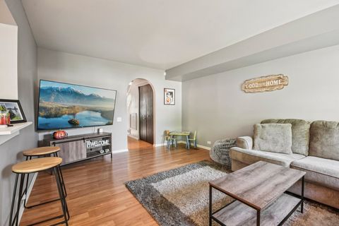 Tiny photo for 1996 College Green Drive, Elgin, IL 60123 (MLS # 12473270)