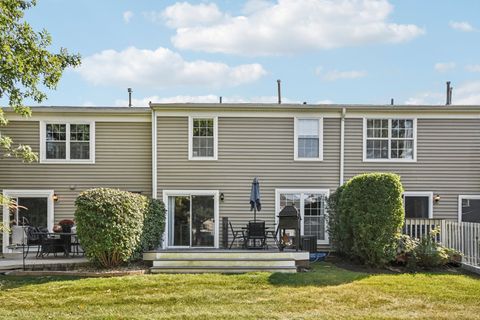 Tiny photo for 1996 College Green Drive, Elgin, IL 60123 (MLS # 12473270)