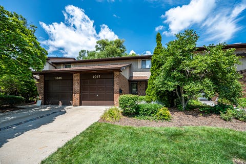Photo of 1037 Loughborough Court #1037, Wheaton, IL 60187 (MLS # 12718083)