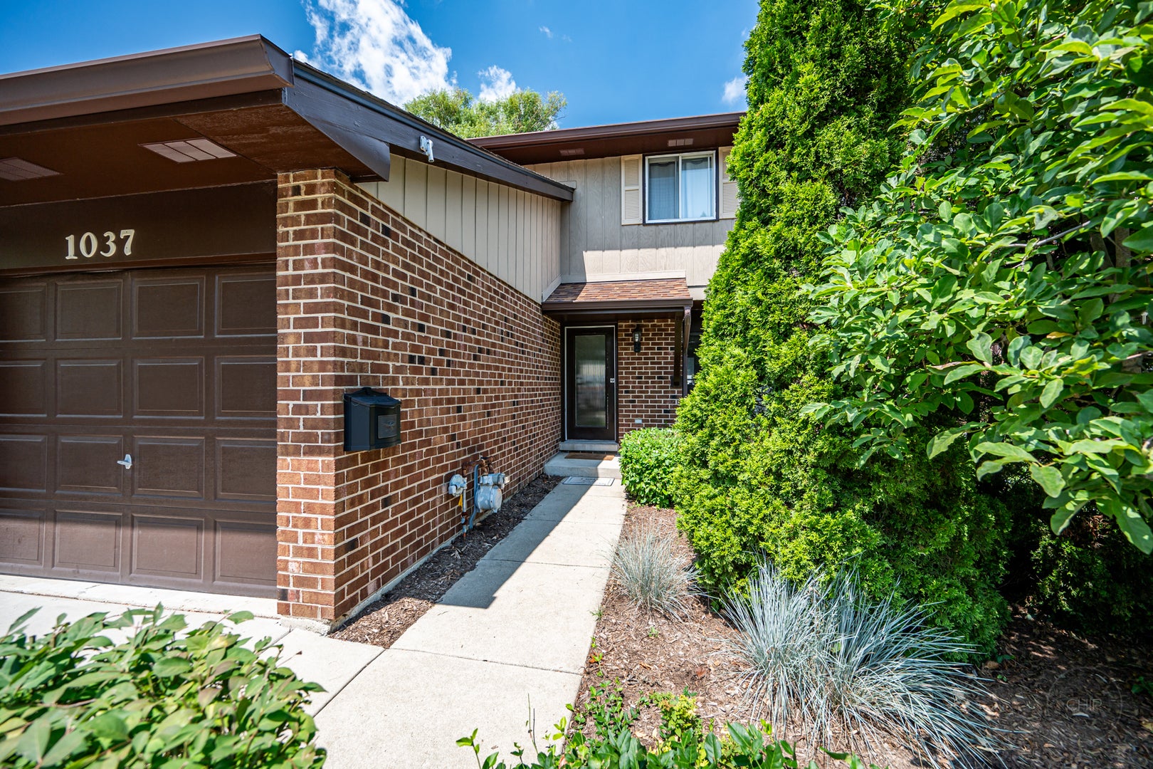 1037 Loughborough Court 1037