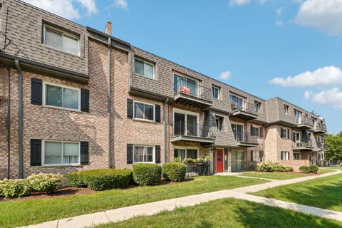 Photo of 876 S Plum Grove Road #208, Palatine, IL 60067 (MLS # 12716910)