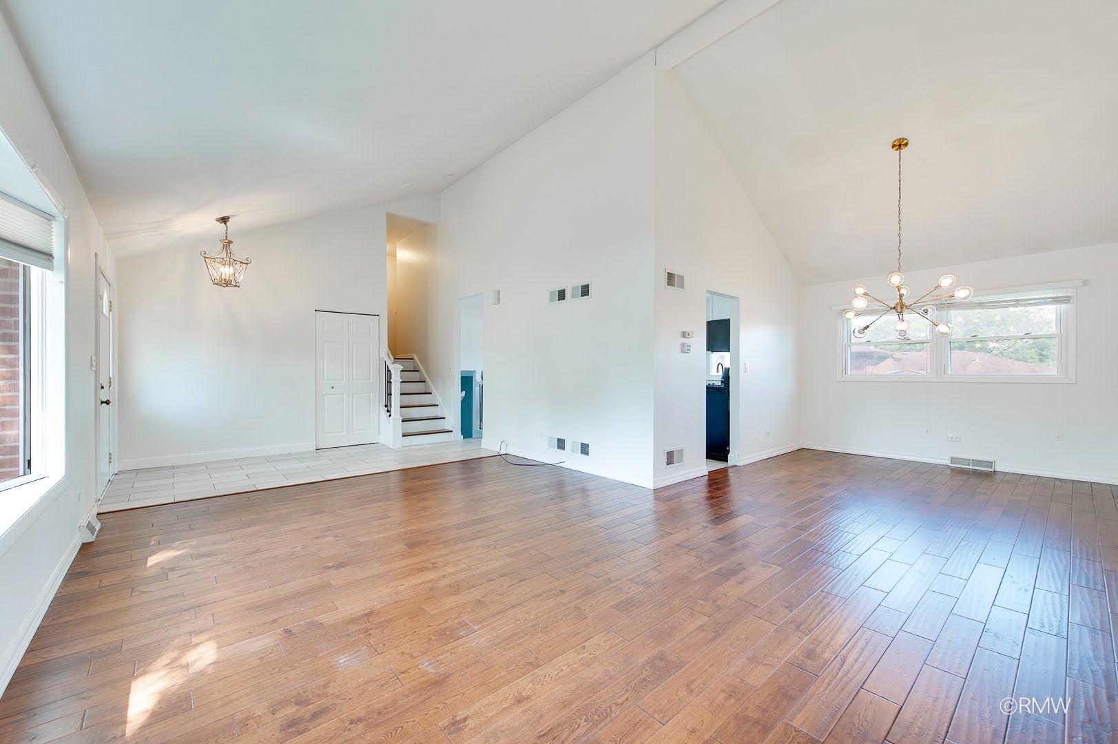 1233 N Hickory Trail