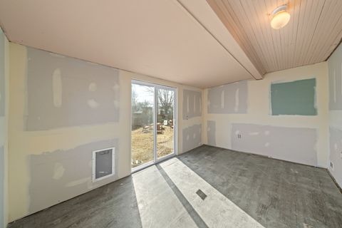 Tiny photo for 338 Lakelawn Boulevard, Aurora, IL 60506 (MLS # 12602257)