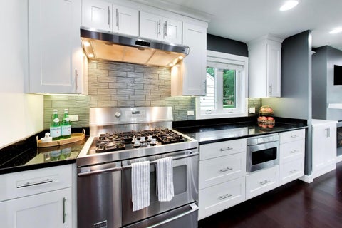 Tiny photo for 202 N Prospect Manor Avenue, Mount Prospect, IL 60056 (MLS # 12754128)
