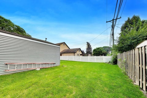 Tiny photo for 202 N Prospect Manor Avenue, Mount Prospect, IL 60056 (MLS # 12754128)