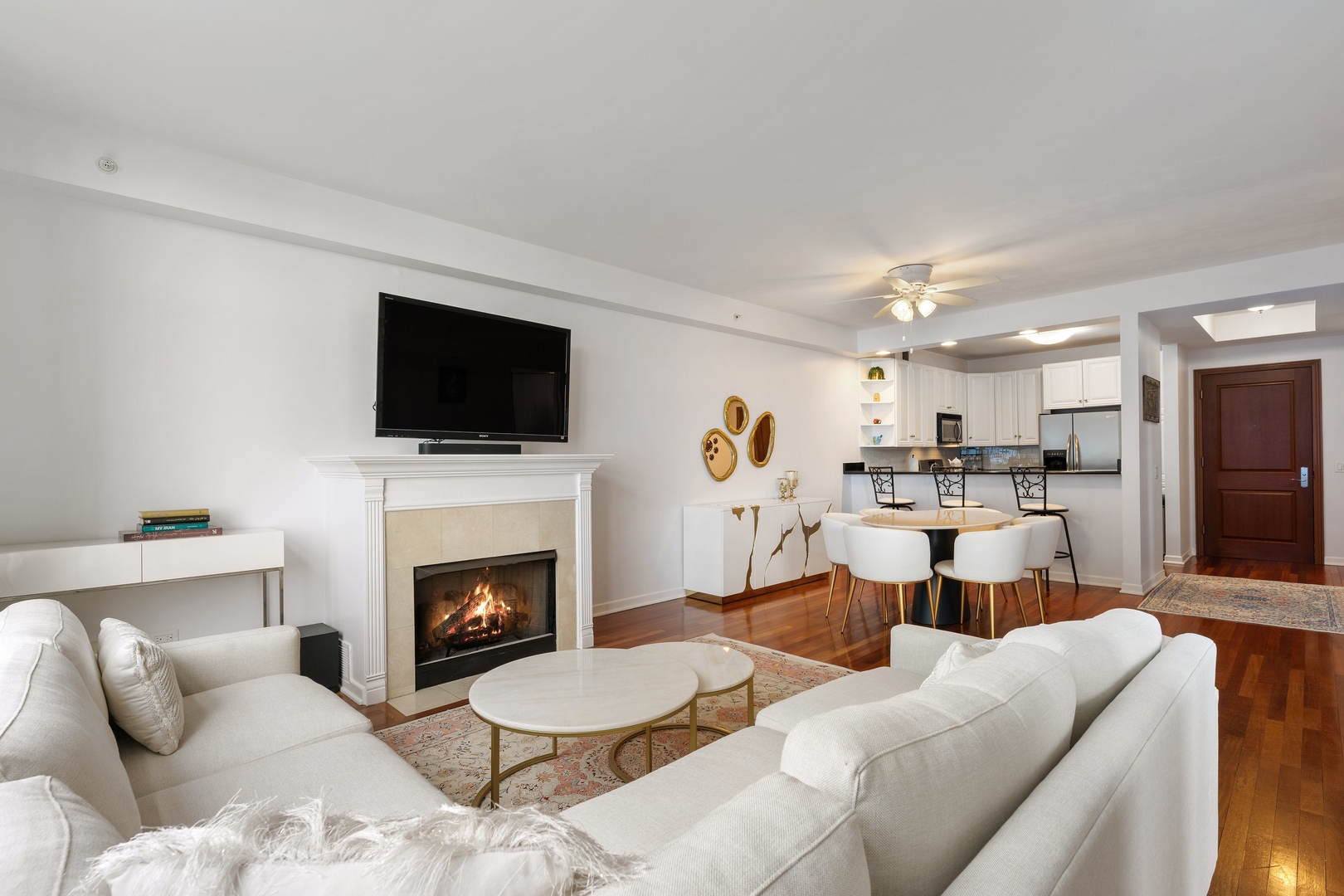 530 N Lake Shore Drive 2106