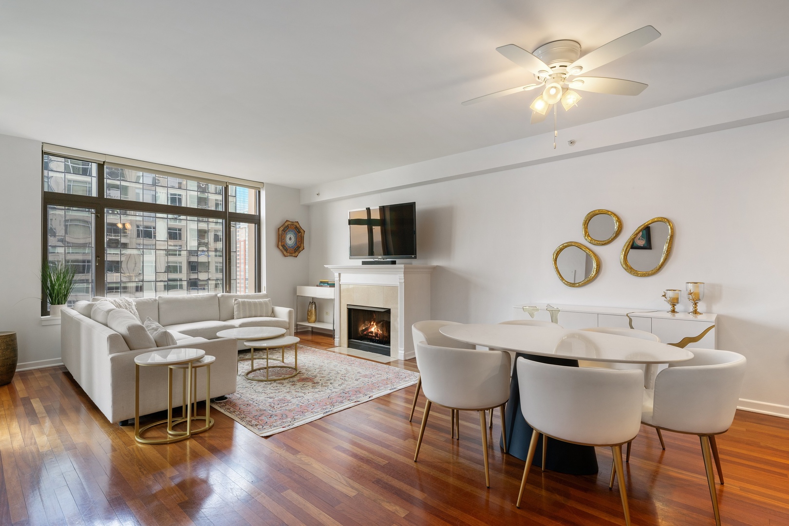 530 N Lake Shore Drive 2106