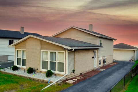 Photo of 16637 Paulina Street, Markham, IL 60428 (MLS # 12507509) Photo of 16637 Paulina Street, Markham, IL 60428 (MLS # 12507509)