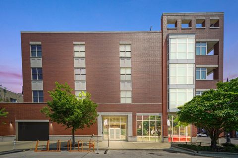 1611 N Hermitage Avenue 301 Chicago IL 60622