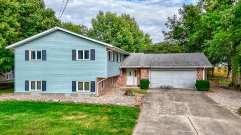 Photo of 311 S Otter Creek Road, Streator, IL 61364 (MLS # 12470089)