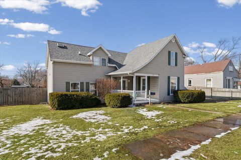 Tiny photo for 325 N Market Street, Hoopeston, IL 60942 (MLS # 12566298)