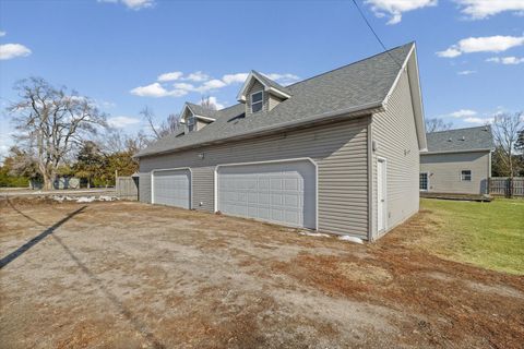 Tiny photo for 325 N Market Street, Hoopeston, IL 60942 (MLS # 12566298)