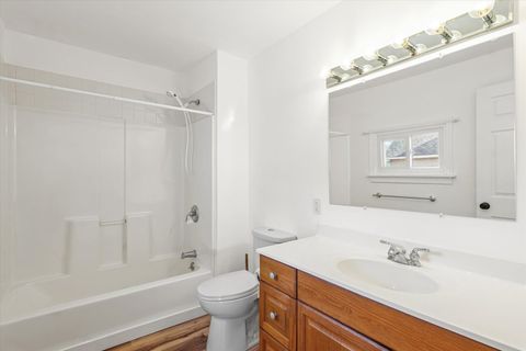 Tiny photo for 325 N Market Street, Hoopeston, IL 60942 (MLS # 12566298)