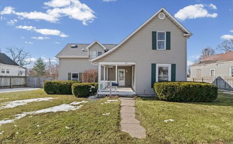 Tiny photo for 325 N Market Street, Hoopeston, IL 60942 (MLS # 12566298)
