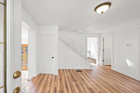 Tiny photo for 325 N Market Street, Hoopeston, IL 60942 (MLS # 12566298)