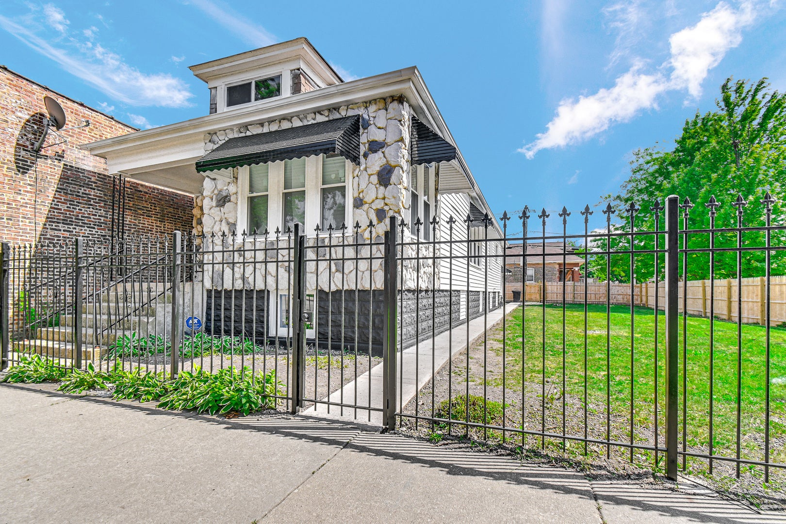 1205 E 93rd Street