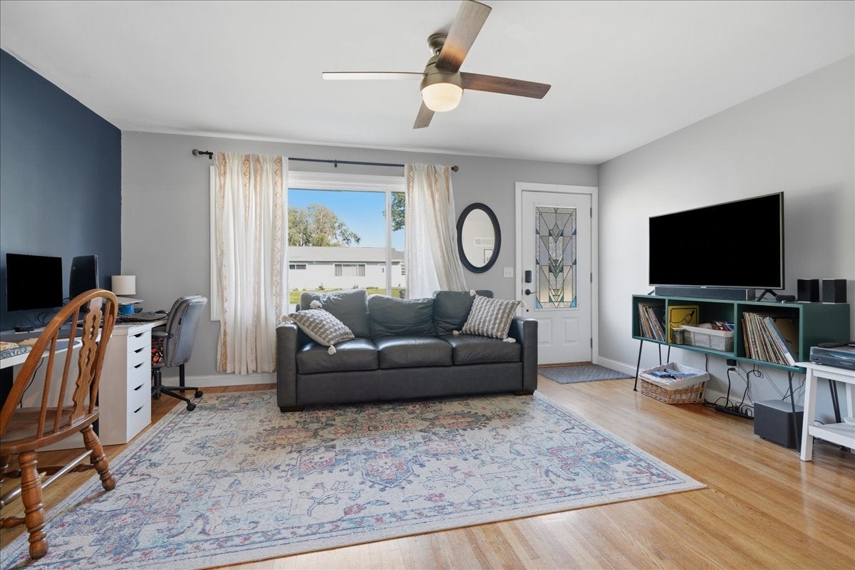 3 Cottonwood Street
