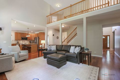 Tiny photo for 570 Patriot Court, Gurnee, IL 60031 (MLS # 12465068)