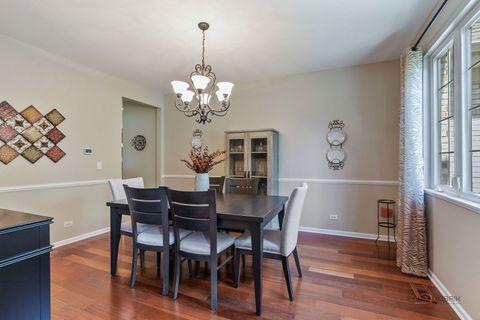 Tiny photo for 570 Patriot Court, Gurnee, IL 60031 (MLS # 12465068)