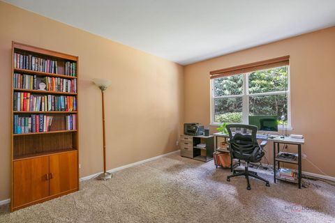 Tiny photo for 570 Patriot Court, Gurnee, IL 60031 (MLS # 12465068)