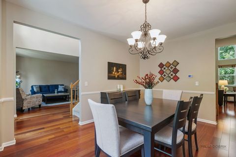 Tiny photo for 570 Patriot Court, Gurnee, IL 60031 (MLS # 12465068)