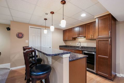 Tiny photo for 570 Patriot Court, Gurnee, IL 60031 (MLS # 12465068)