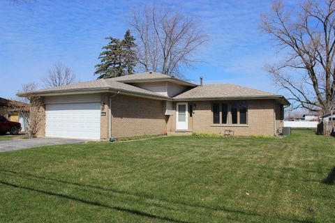 Photo of 4432 143rd Street, Crestwood, IL 60418 (MLS # 12579086)