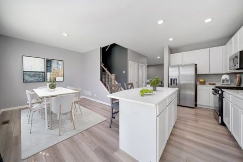 Tiny photo for 1004 Atterberg Road, South Elgin, IL 60177 (MLS # 12638102)