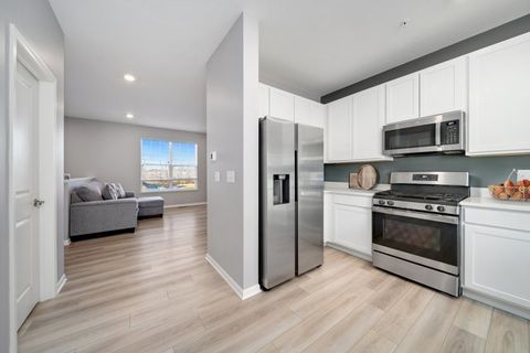 Tiny photo for 1004 Atterberg Road, South Elgin, IL 60177 (MLS # 12638102)
