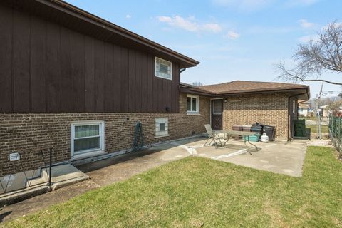 Tiny photo for 6743 W 89th Place, Oak Lawn, IL 60453 (MLS # 12623266)